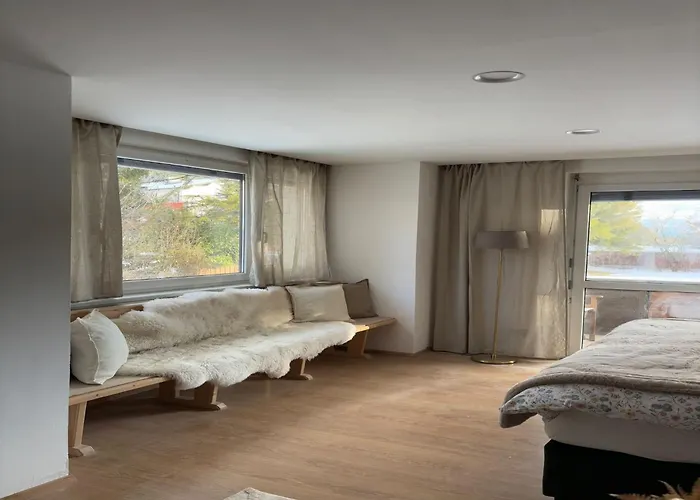 In Seefeld Near Slopes * Зефельд-ін-Тіроль